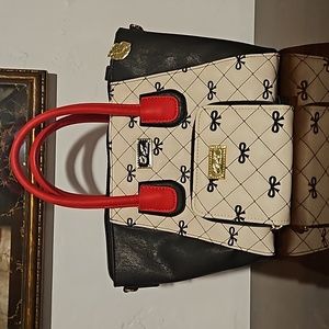 BETSEY JOHNSON MATCHING PURSE & WALLET